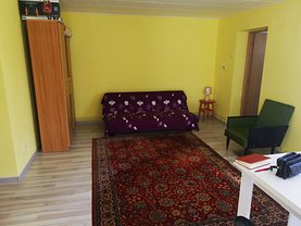 Casa de vanzare 3 camere, în Pitesti, zona Trivale