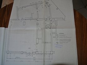 Închiriere spaţiu comercial