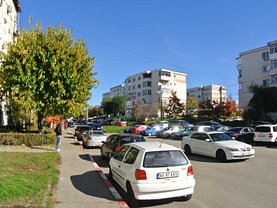 Închiriere spaţiu comercial
