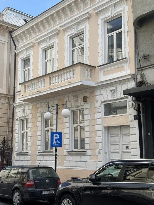 Apartament in vila renovata recent, pretabil birouri,, birou notarial, avocatura