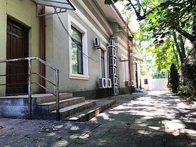 Casa de închiriat 8 camere, în Bucureşti, zona Parcul Carol