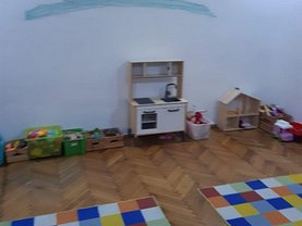 Casa de vânzare 7 camere, în Bucureşti, zona Moşilor