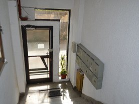 Apartament de vânzare 3 camere, în Bucuresti, zona Armeneasca