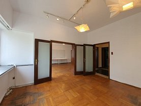 Apartament de închiriat 4 camere, în Bucureşti, zona Universitate
