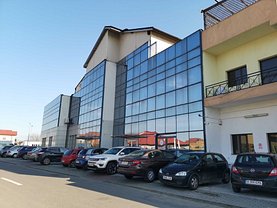 Închiriere spaţiu comercial