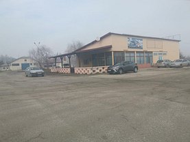 Vânzare spaţiu comercial