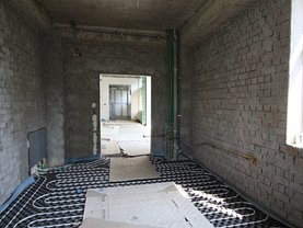 Casa de vânzare 9 camere, în Bucuresti, zona Bucurestii Noi