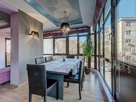 Apartament de vânzare 4 camere, în Bucureşti, zona Decebal
