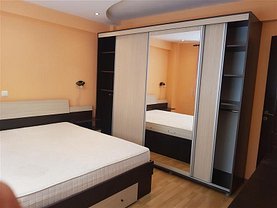 Apartament de închiriat 3 camere, în Bacau, zona Nord