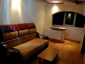Apartament de închiriat 3 camere, în Bacau, zona Central