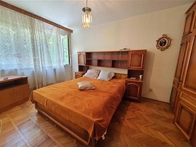 Apartament de vânzare 2 camere, în Bacău, zona Cornişa