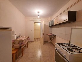 Apartament de vânzare 2 camere, în Bacău, zona Central