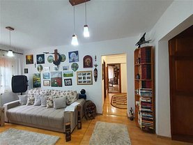 Apartament de vânzare 3 camere, în Bacau, zona Energiei