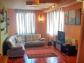 Casa de vânzare 5 camere, în Bacau, zona Central