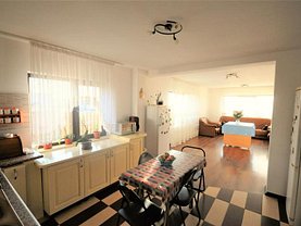 Casa de vânzare 5 camere, în Bacau, zona Central