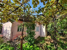 Casa de vânzare 3 camere, în Bacău, zona Gherăieşti
