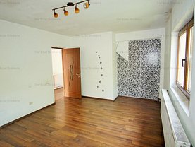 Apartament de vânzare 3 camere, în Bucureşti, zona Colentina