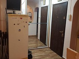 Apartament de vânzare 3 camere, în Bucuresti, zona Margeanului