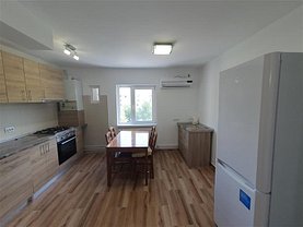 Apartament de vânzare 2 camere, în Bucureşti, zona Decebal