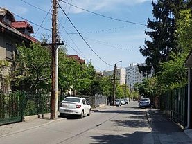 Casa de vânzare 3 camere, în Bucuresti, zona Decebal