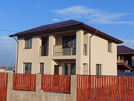 Casa 4 camere în Bacu