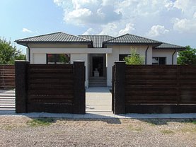 Casa 4 camere în Sabareni
