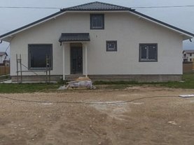 Casa 4 camere în Joita