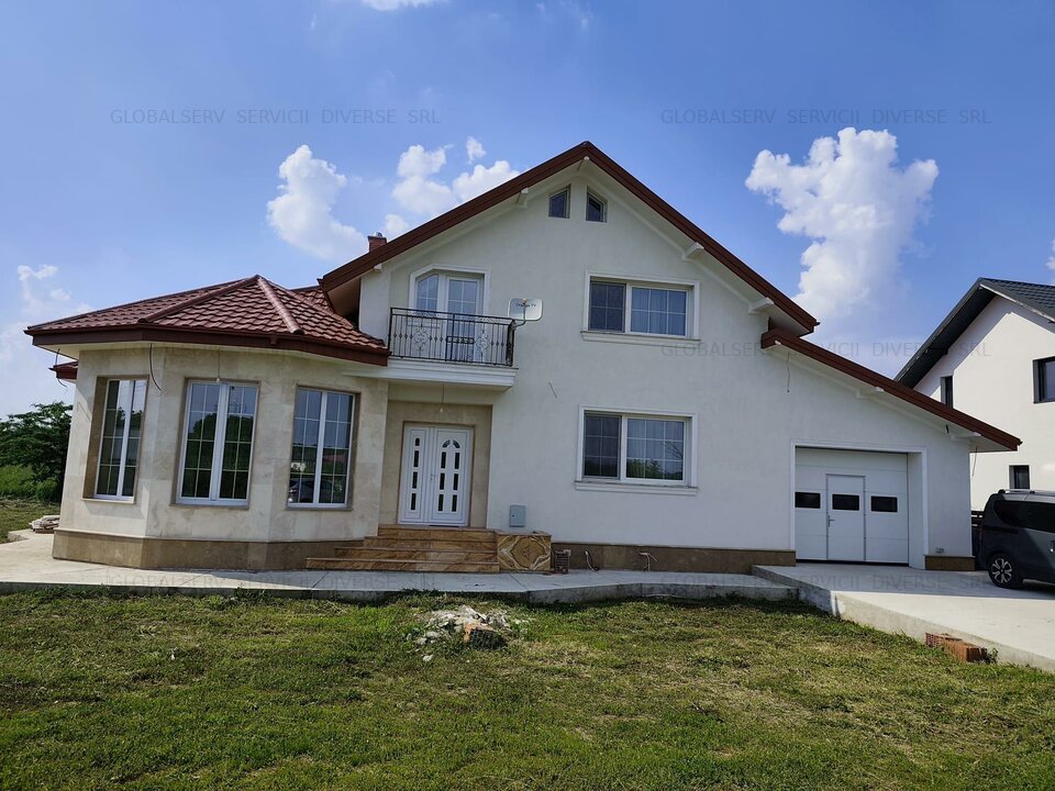FARA COMISIOANE casa cu 5 camere premium P+E cu 3 bai garaj terasa mare la cheie