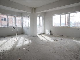 Apartament de vânzare 3 camere, în Cluj-Napoca, zona Baciu