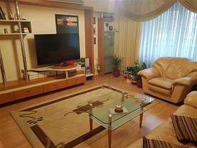 Apartament de închiriat 3 camere, în Bucuresti, zona Central