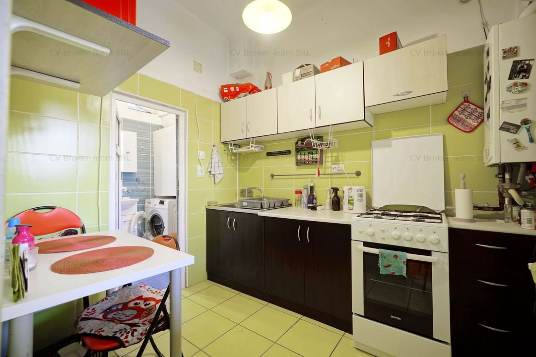 casa la curte comuna,metrou Tineretului,55000 eur