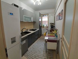 Apartament de vânzare 3 camere, în Iaşi, zona Lunca Cetăţuii