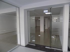 Închiriere spaţiu comercial