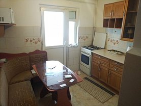 Apartament de vânzare 3 camere în Iasi, Cug