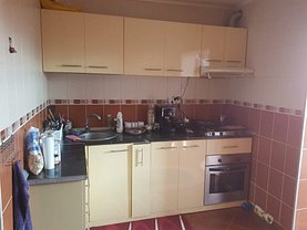 Apartament de vânzare 3 camere în Iasi, Dacia