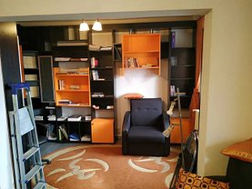 Apartament de vânzare 3 camere, în Iaşi, zona Podu Roş