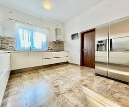 Casa de închiriat 5 camere, în Bucureşti, zona Pipera