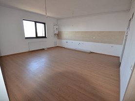Apartament de vânzare 3 camere, în Dobroesti