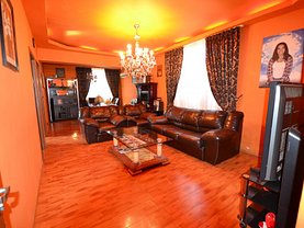 Casa de vânzare 7 camere, în Pantelimon, zona Est