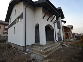 Casa de vânzare 4 camere, în Pantelimon, zona Central