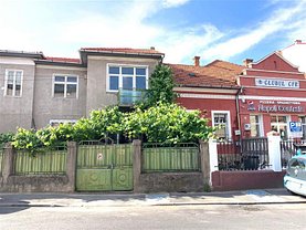 Apartament de închiriat 3 camere, în Cluj-Napoca, zona Central