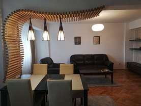 Apartament de închiriat 4 camere, în Cluj-Napoca, zona Central