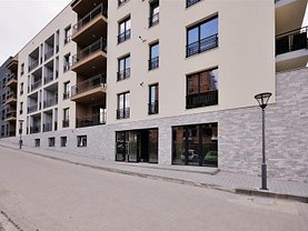 Vânzare spaţiu comercial