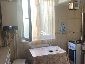Apartament de închiriat 4 camere, în Constanţa, zona Tomis Nord