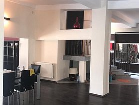 Apartament de închiriat 3 camere, în Constanţa, zona Cazino