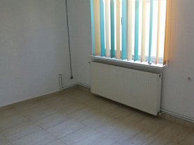 Casa de închiriat 4 camere, în Constanta, zona Delfinariu