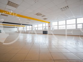 Vânzare spaţiu comercial