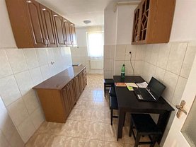 Apartament de închiriat 2 camere, în Bistriţa, zona Vest