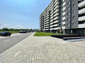 Apartament de vânzare 3 camere, în Bistriţa, zona Sud-Est