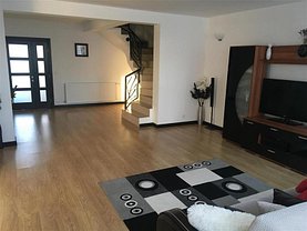 Casa de închiriat 4 camere, în Bistrita, zona Unirea